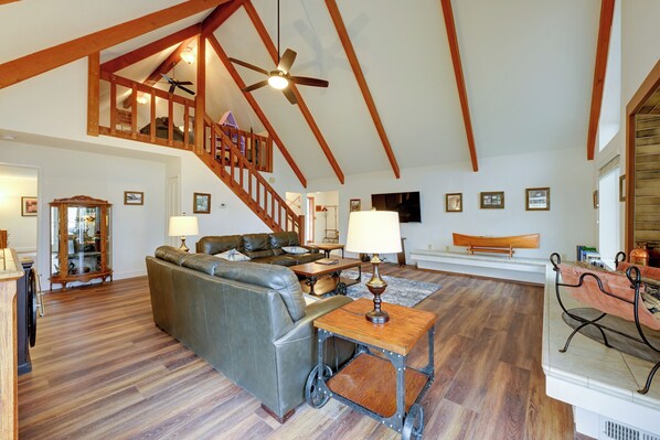 House (4 Bedrooms) | Interior