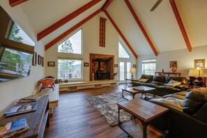 House (4 Bedrooms) | Interior