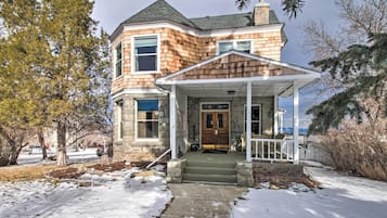 House (5 Bedrooms) | Interior