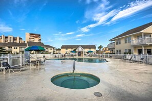 Interior - Coastal Condo With Pool - Walk to Destin Beach! (Destin)