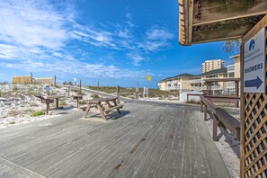 Interior - Walk to Destin Beach: Coastal Condo w/ Pool Access (Destin)