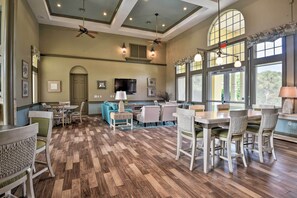 Apartment (2 Bedrooms) | Interior - Waterfront Palm Coast Condo w/ Boat Dock & Pool! (Palm Coast)
