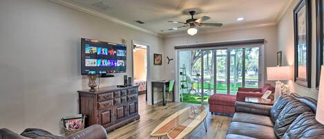 Apartment (2 Bedrooms) | Front of property