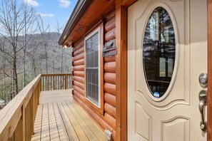 Property grounds - AVL Getaway •  Mnt View • Decks •  Pool Table (Asheville)