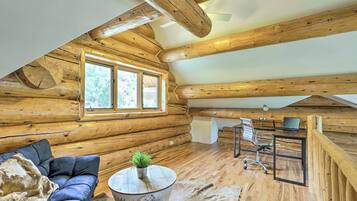 House (5 Bedrooms) | Interior