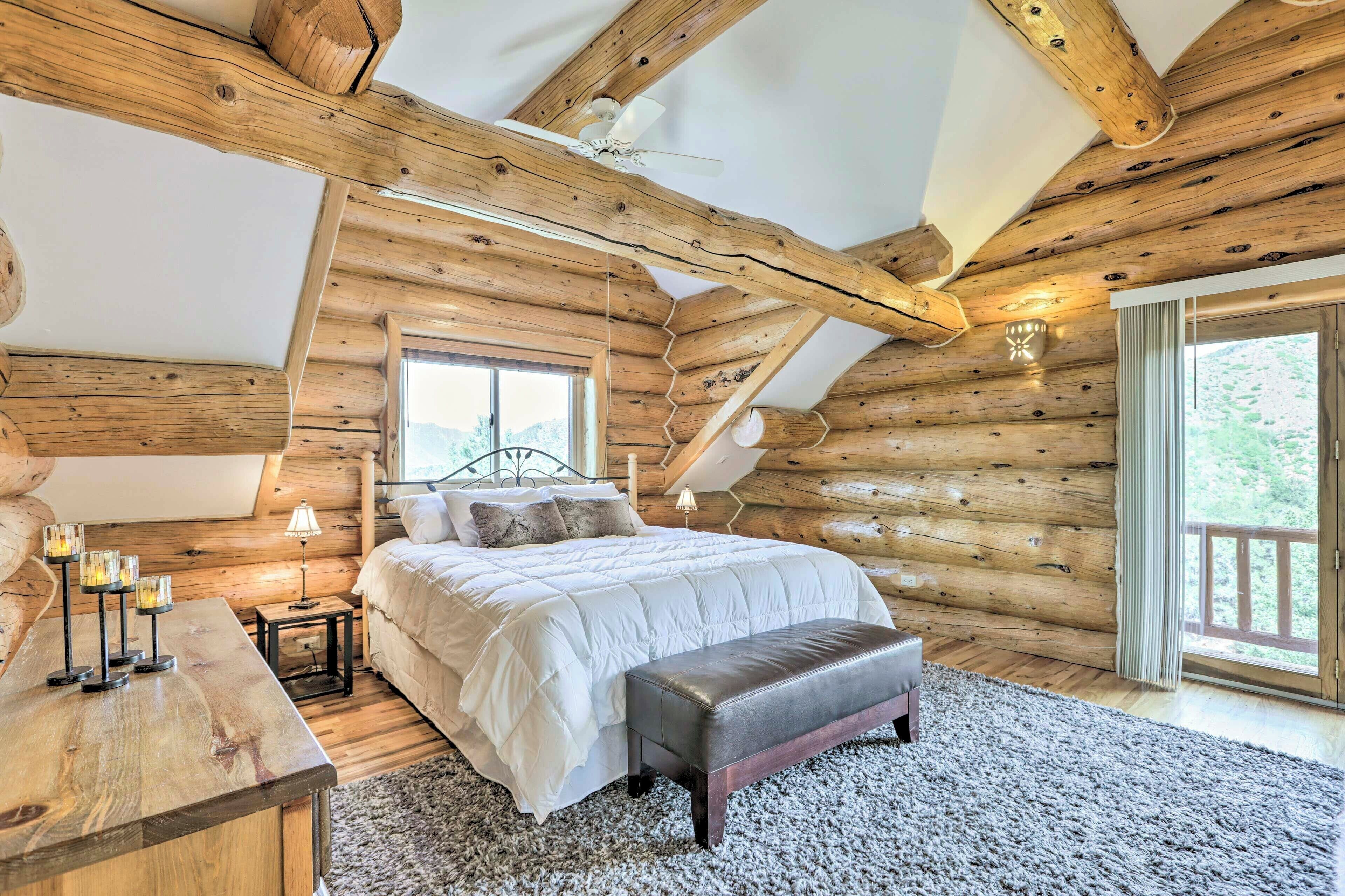 House (5 Bedrooms) | Interior