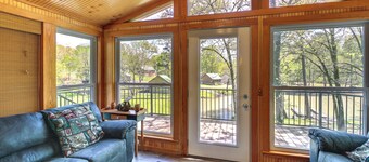 Lakefront Arkansas Home w/ Dock & Sunroom