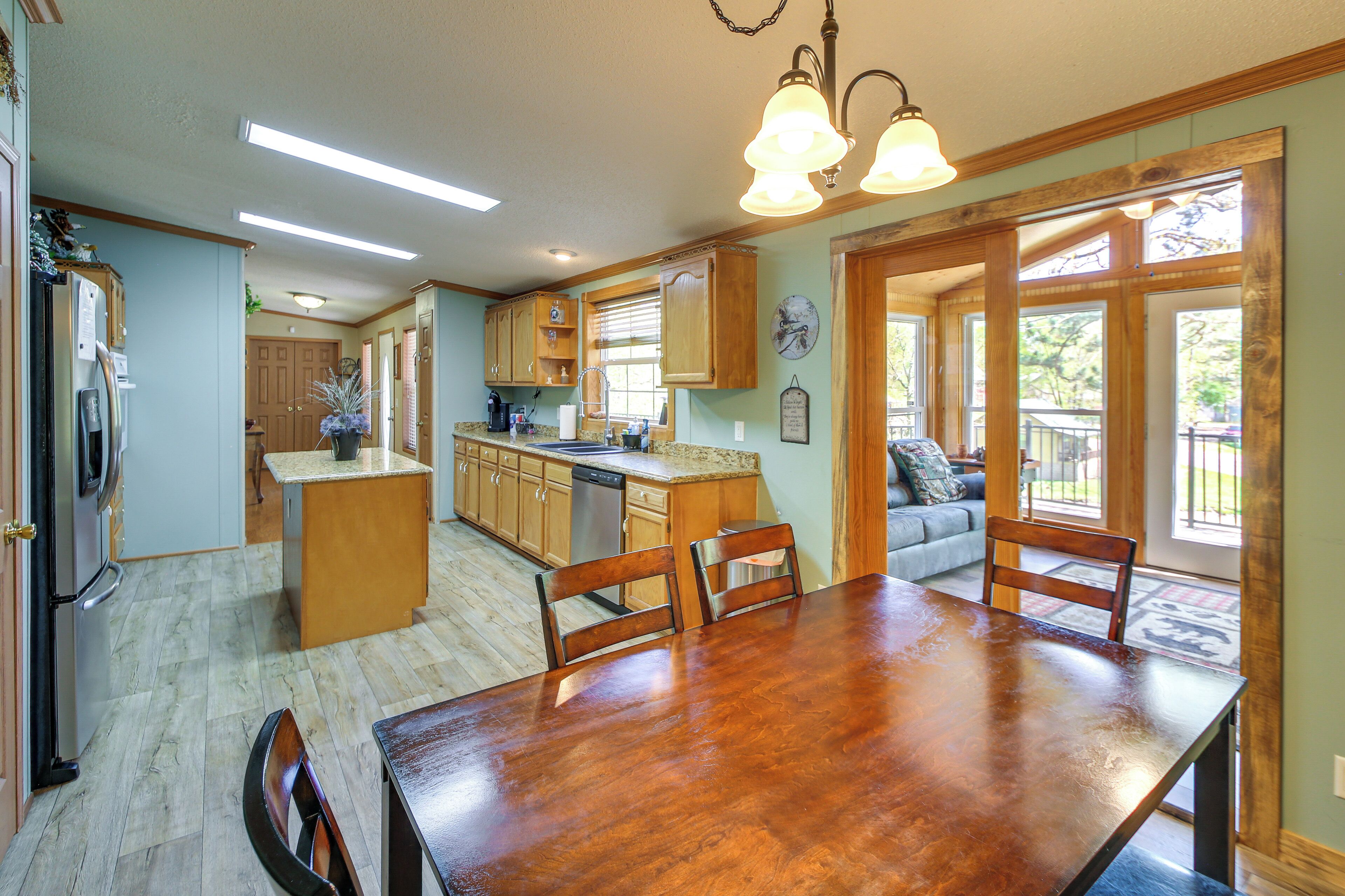 House (3 Bedrooms) | Interior