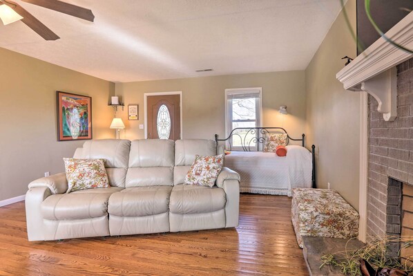 House (2 Bedrooms) | Interior