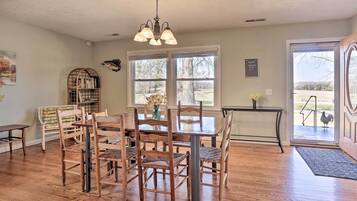 House (2 Bedrooms) | Interior