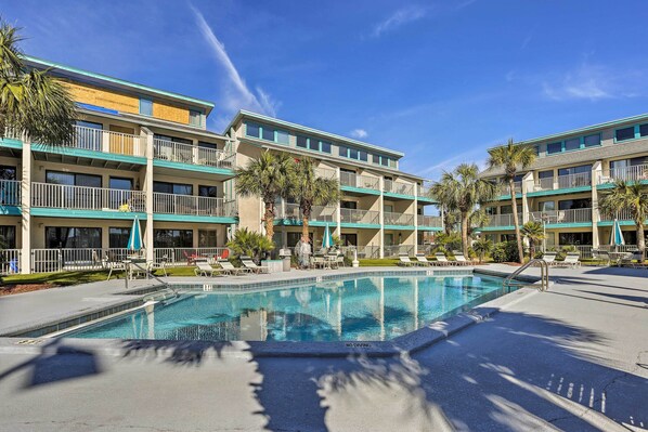 Apartment (1 Bedroom) | Interior - Oceanfront Panama City Beach Condo w/ Balcony! (Panama City Beach)
