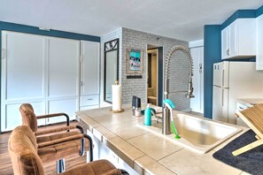 Apartment (0 Bedroom) | Interior