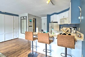 Apartment (0 Bedroom) | Interior