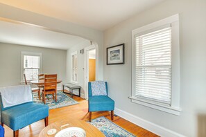 Interior - 'ania's Retreat' w/ Deck: Walk to Lake Michigan! (Two Rivers)