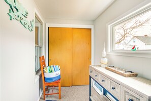 House (3 Bedrooms) | Interior - 'ania's Retreat' w/ Deck: Walk to Lake Michigan! (Two Rivers)