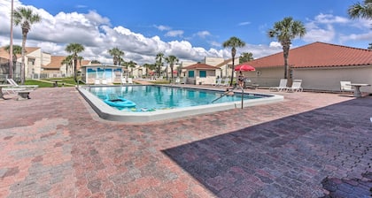 Cozy PCB Condo < 1/2 Mile to Public Beach Access!
