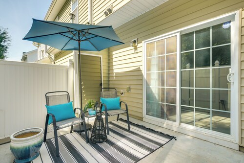 Pet-friendly Family Townhome w/ Private Patio