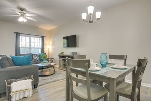 Apartment (3 Bedrooms) | Interior - Pet-friendly Family Townhome w/ Private Patio (Raleigh)