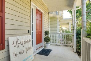 Apartment (3 Bedrooms) | Interior - Pet-friendly Family Townhome w/ Private Patio (Raleigh)