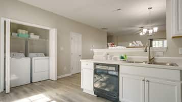 Apartment (3 Bedrooms) | Interior