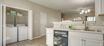 Pet-friendly Family Townhome w/ Private Patio