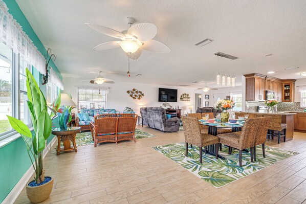 House (3 Bedrooms) | Interior