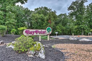 Apartment (2 Bedrooms) | Interior - Screened Balcony & Views: Modern Osage Beach Condo (Osage Beach)