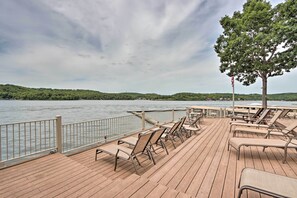 Front of property - Screened Balcony & Views: Modern Osage Beach Condo (Osage Beach)