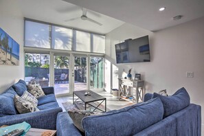 Apartment (2 Bedrooms) | Interior - Canal-front Condo: Walk to Downtown Ft Lauderdale! (Fort Lauderdale)