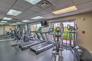 Apartment (0 Bedroom) | Interior - Coastal Condo: Patio & Free Resort Amenities! (Miramar Beach)