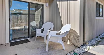 Half-mi to Beach Access: Sunny Miramar Villa!