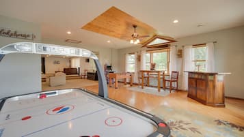 Talo (3 Bedrooms) | Sisätilat