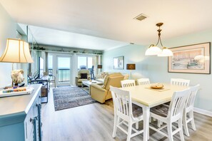 Apartment (2 Bedrooms) | Interior - Emerald Dreams Beach & Lakefront West PCB Condo (Panama City Beach)