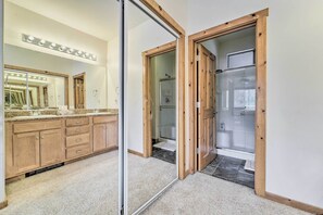 Apartment (3 Bedrooms) | Interior - 2 Mi to Donner Lake: Walkable Truckee Condo! (Truckee)