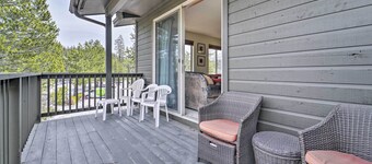 2 Mi to Donner Lake: Walkable Truckee Condo!