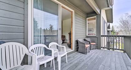 2 Mi to Donner Lake: Walkable Truckee Condo!
