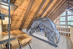 House (3 Bedrooms) | Interior - 2 Mi to Tahoe Donner Ski Resort: Forest-view Haven (Truckee)