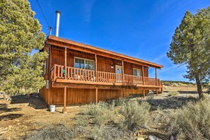 House (2 Bedrooms) | Interior - Big Bear Lake Cabin w/ Deck & Views ~ 9 Mi to Ski! (Big Bear City)