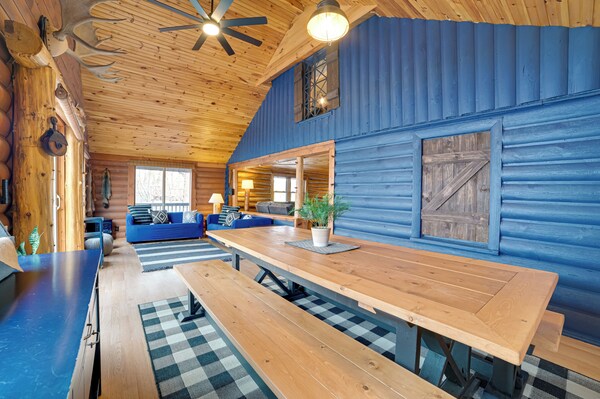 Diamond Lake Waterfront Cabin W/ Deck + Dock! - Tustin, MI