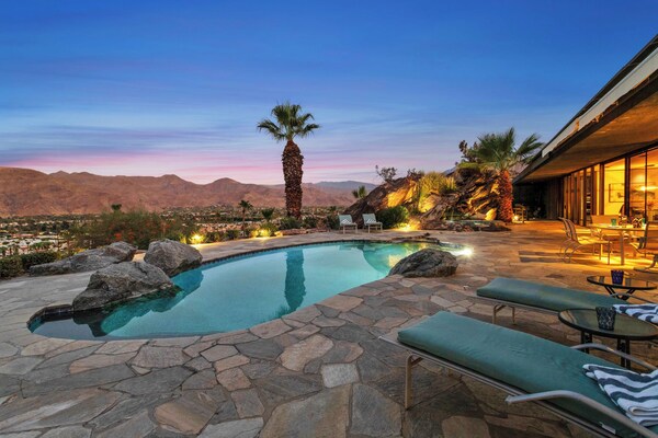 Palm Springs Retreat W/ Private Pool & Jacuzzi - Palm Springs, CA
