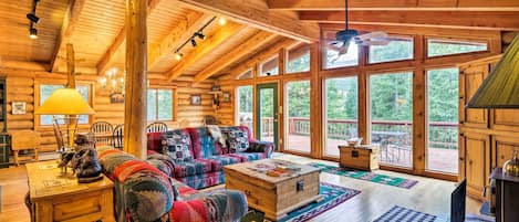 House (4 Bedrooms) | Interior