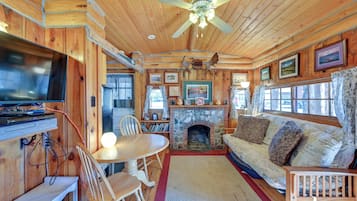 House (2 Bedrooms) | Front of property