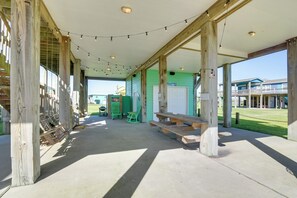 Interior - Walk to Shore: Crystal Beach Coastal Home! (Port Bolivar)