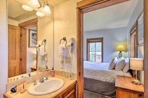 Íbúð (2 Bedrooms) | Að innan