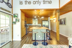 House (2 Bedrooms) | Interior