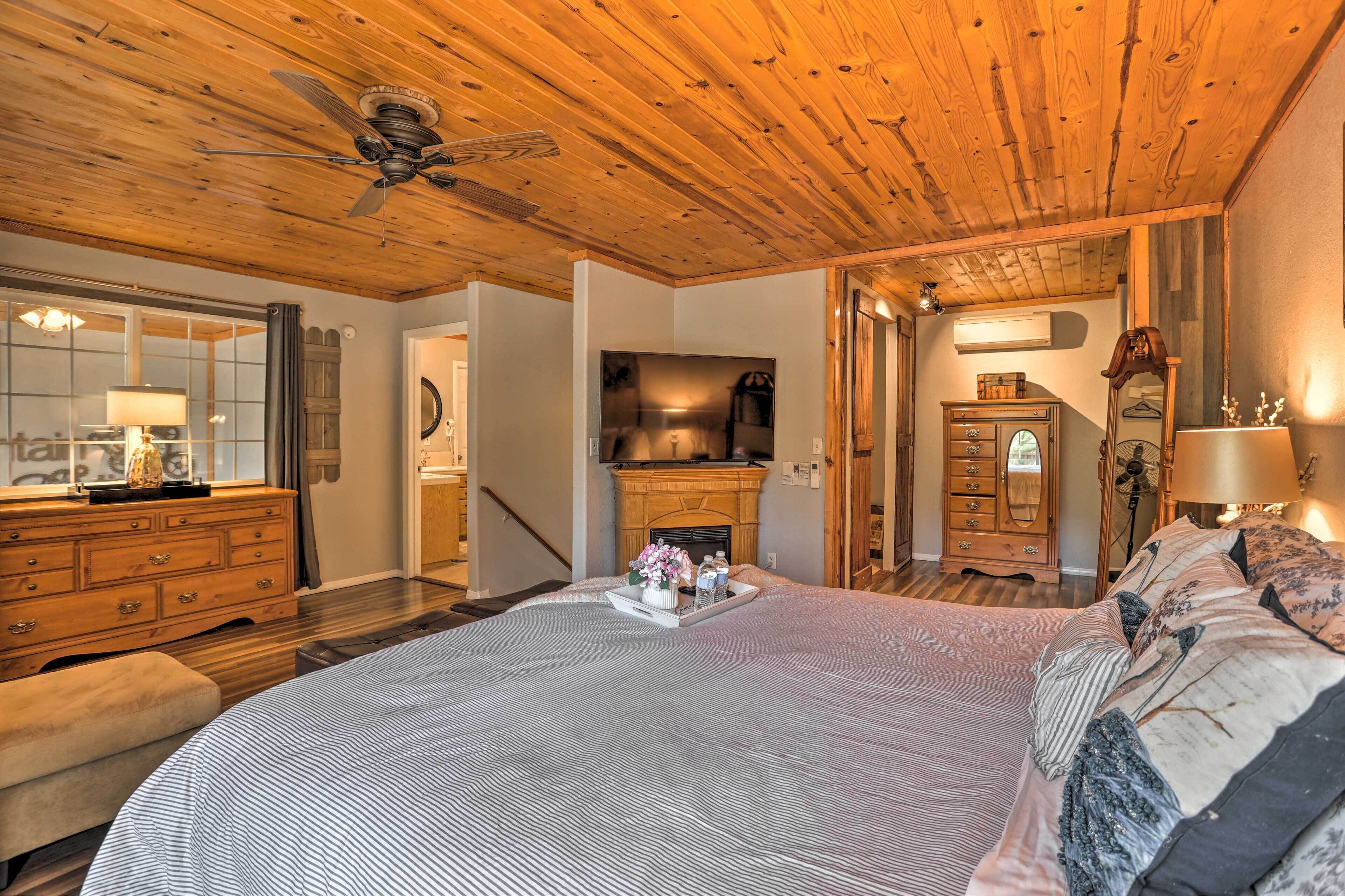 House (2 Bedrooms) | Interior