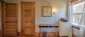 Cozy Appleton Getaway w/ Screened-in Porch + Yard!