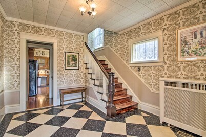 Cozy Appleton Getaway w/ Screened-in Porch + Yard!