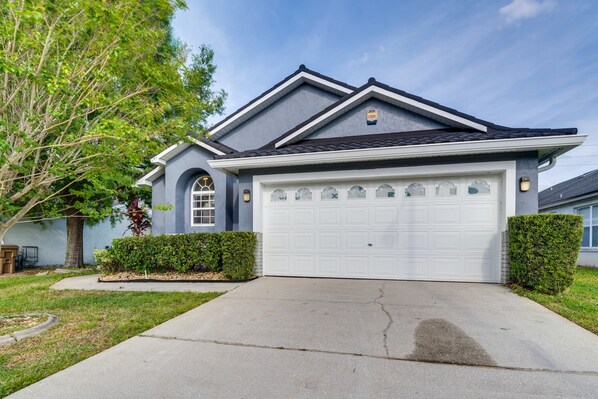 Exterior - Kissimmee Family Home w/ Pool - 5 Mi to Disney! (Kissimmee)