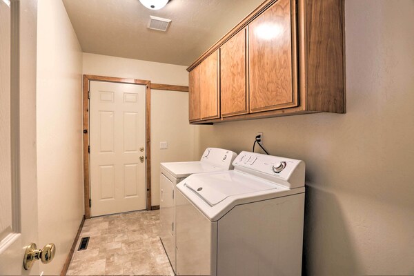 Pet-friendly Big Bear Cabin ~ 6 Mi To Ski Resorts! - Big Bear, CA